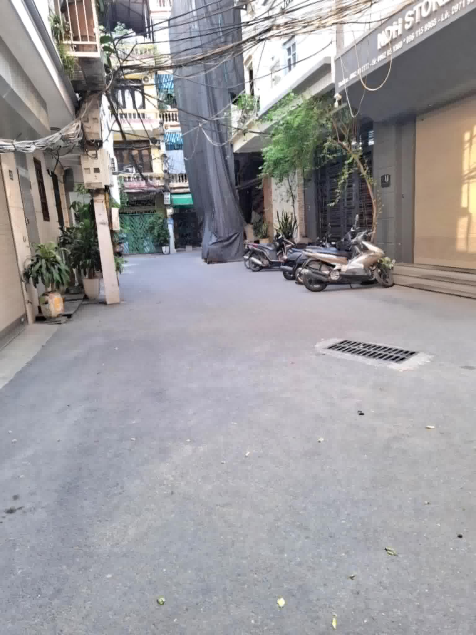 BÁN GẤP NHÀ BA ĐÌNH GIÁP DANH TÂY HỒ, HOÀN KIẾM 34M X 5 TẦNG 6,9 TỶ